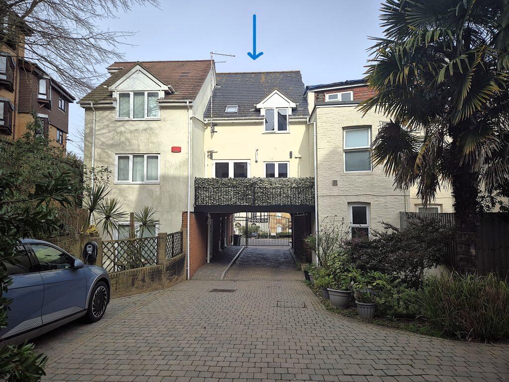 Main image of property: 3 The Mews, 10 Norwich Avenue, Bournemouth, BH2 5QG