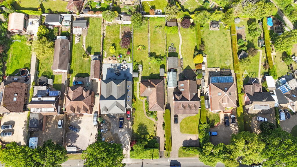 House in Basingstoke and Deane, Basingstoke - View 2