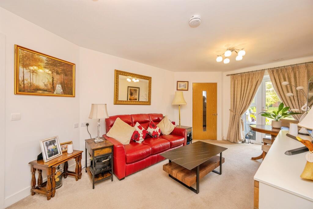 Apartment in Lichfield - More