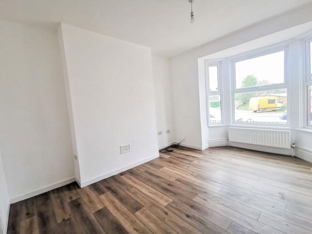 Seymour Road South, Manchester, M11 photo 2