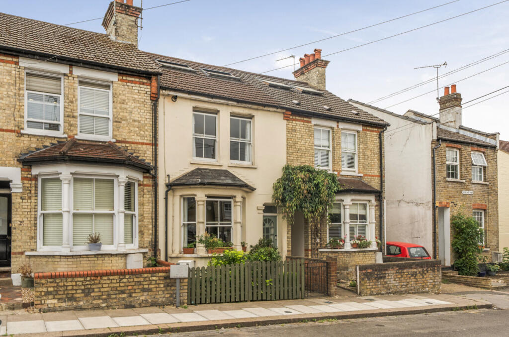 Main image of property: Falkland Road, Barnet, EN5