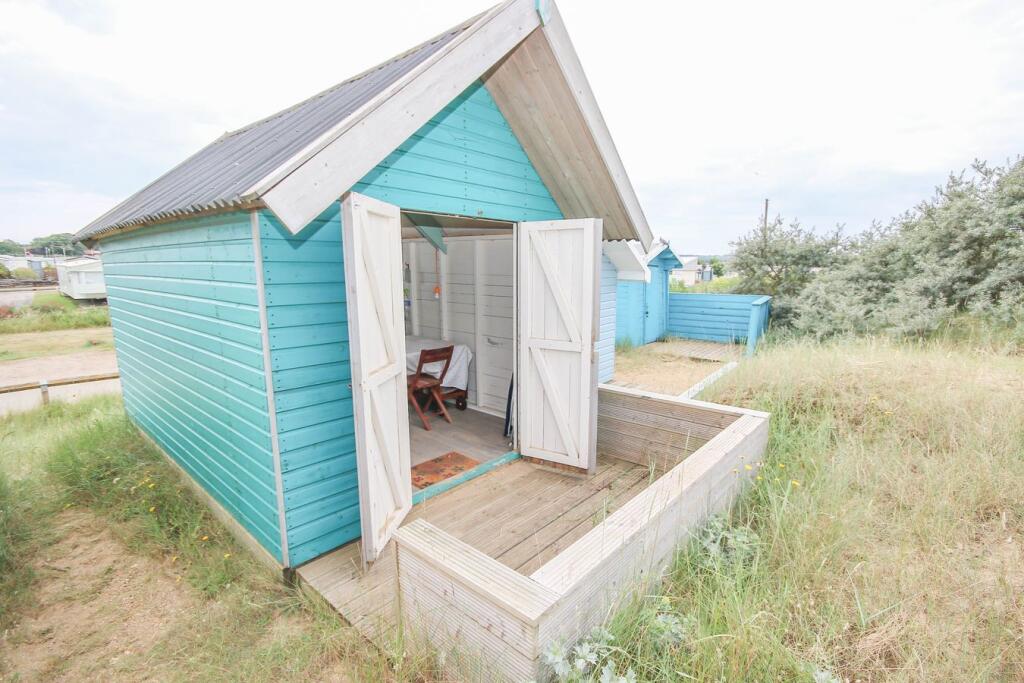 Studio house on 103, North Beach, Heacham, PE31, £2,950