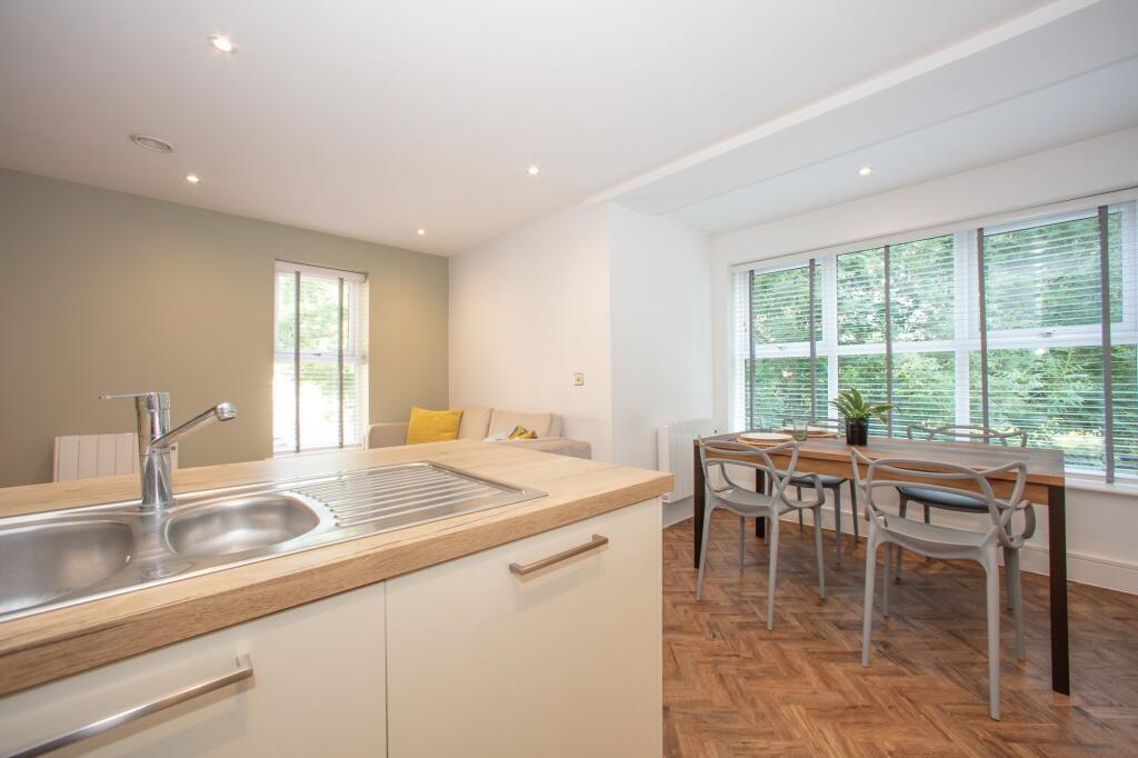 Apartment in Leeds, Far Headingley, Headingley - View 4