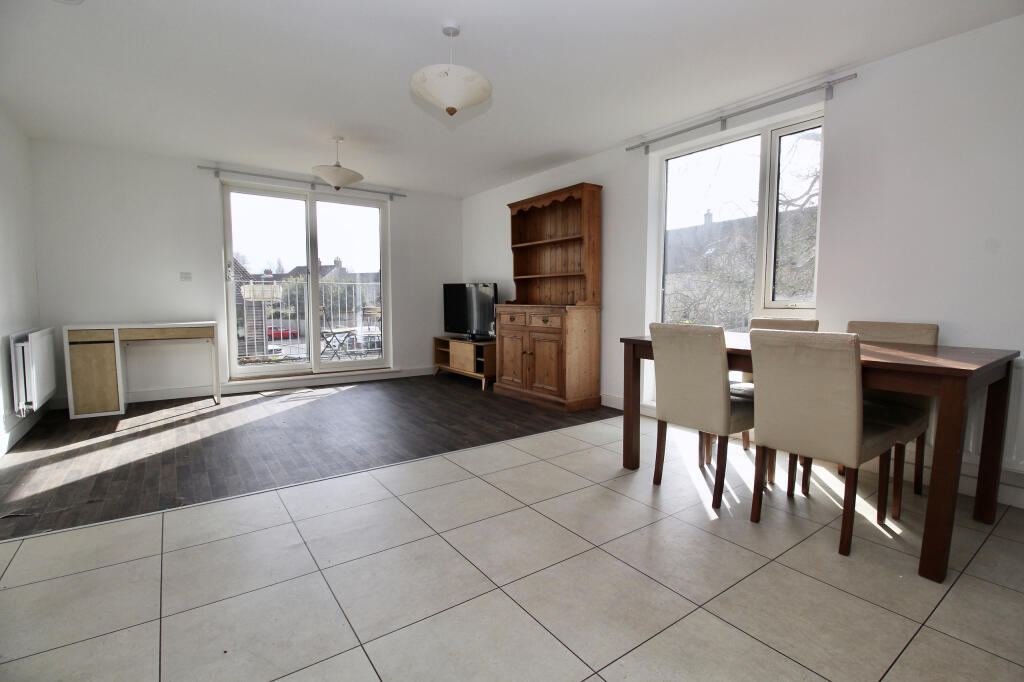 Additional image 3 of Lime Tree Square, Street