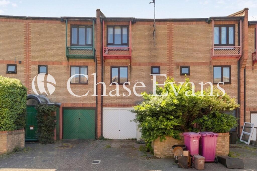 Main image of property: Caledonian Wharf, Isle Of Dogs, London, E14