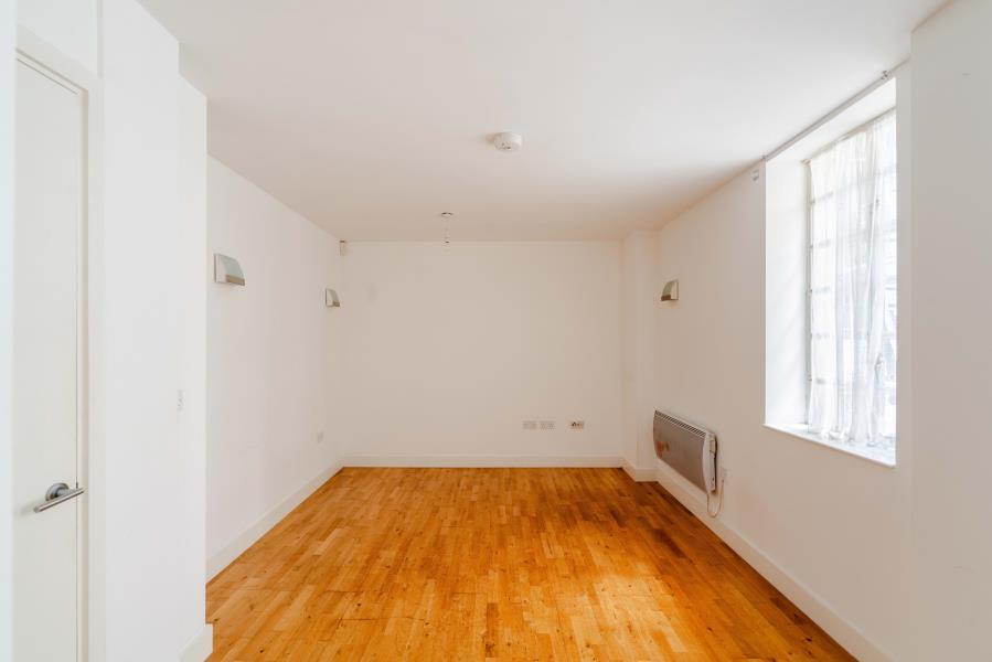 Apartment in Bristol - More