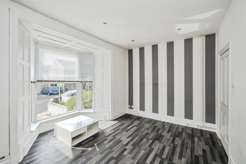 Brecon Road, Pontardawe, Swansea photo 3