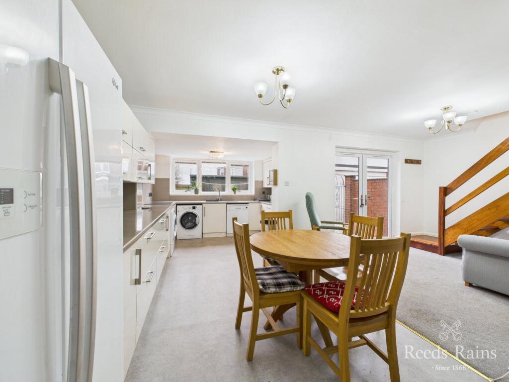 Cawood Crescent, Skirlaugh, Hull, East Yorkshire, HU11 photo 4