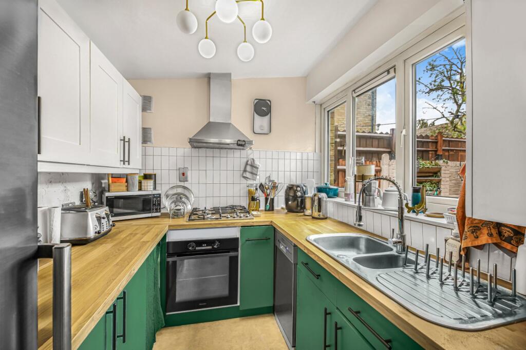 Apartment in London - View 3