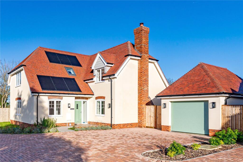 4-bed detached on Newbury Road, Headley, Thatcham, Hampshire, RG19, £850,000