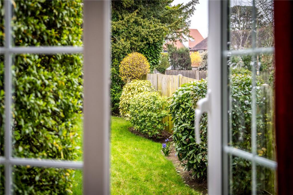Apartment in Elmbridge, Claygate - View 6