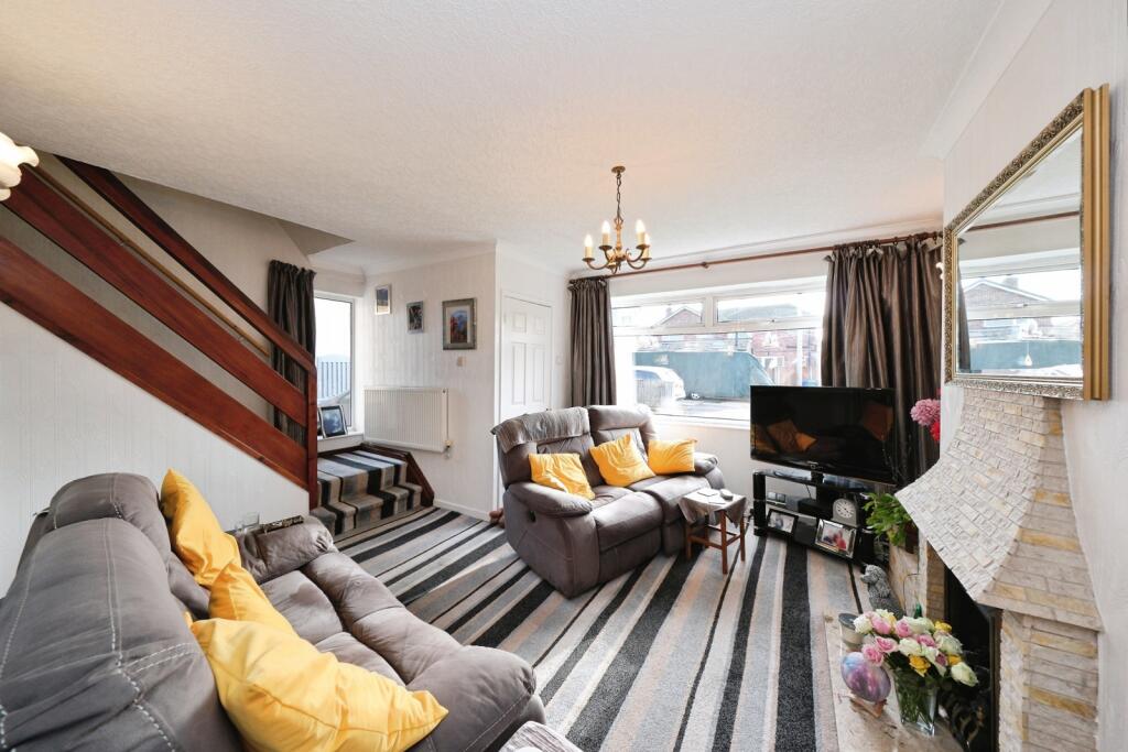 House in Mansfield, Nottinghamshire - View 4