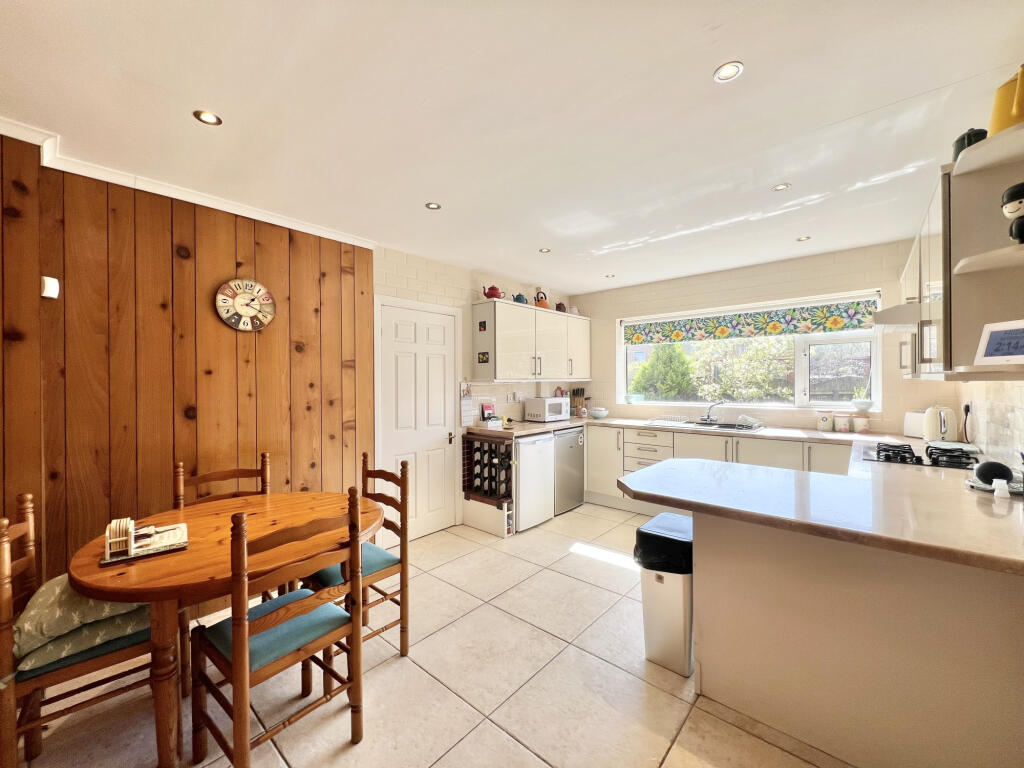 Snowshill Crescent, Cleveleys, FY5 - View 5