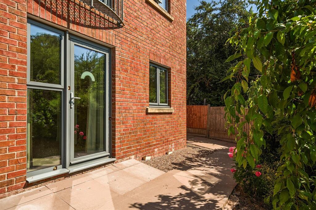 Jebb Court, Ellesmere. photo 4