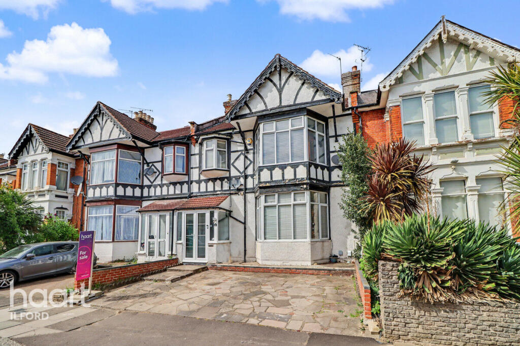 Clarendon Gardens, Ilford - View 2