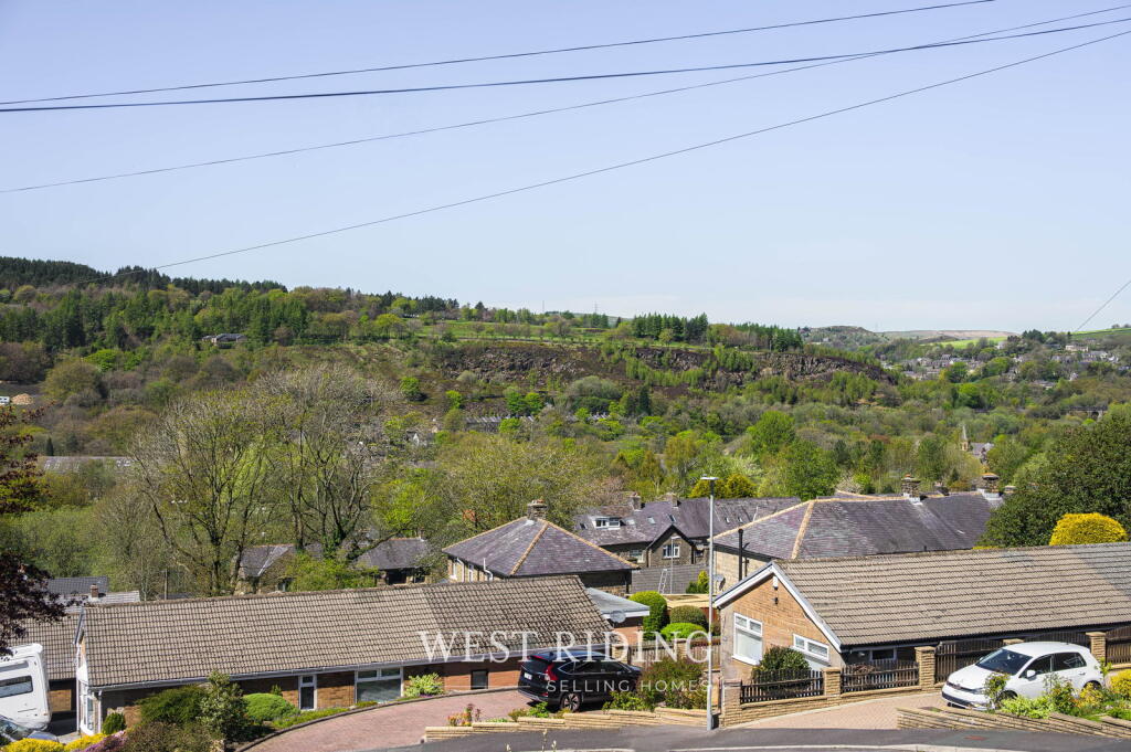 Redwood Road, Uppermill, Saddleworth photo 2