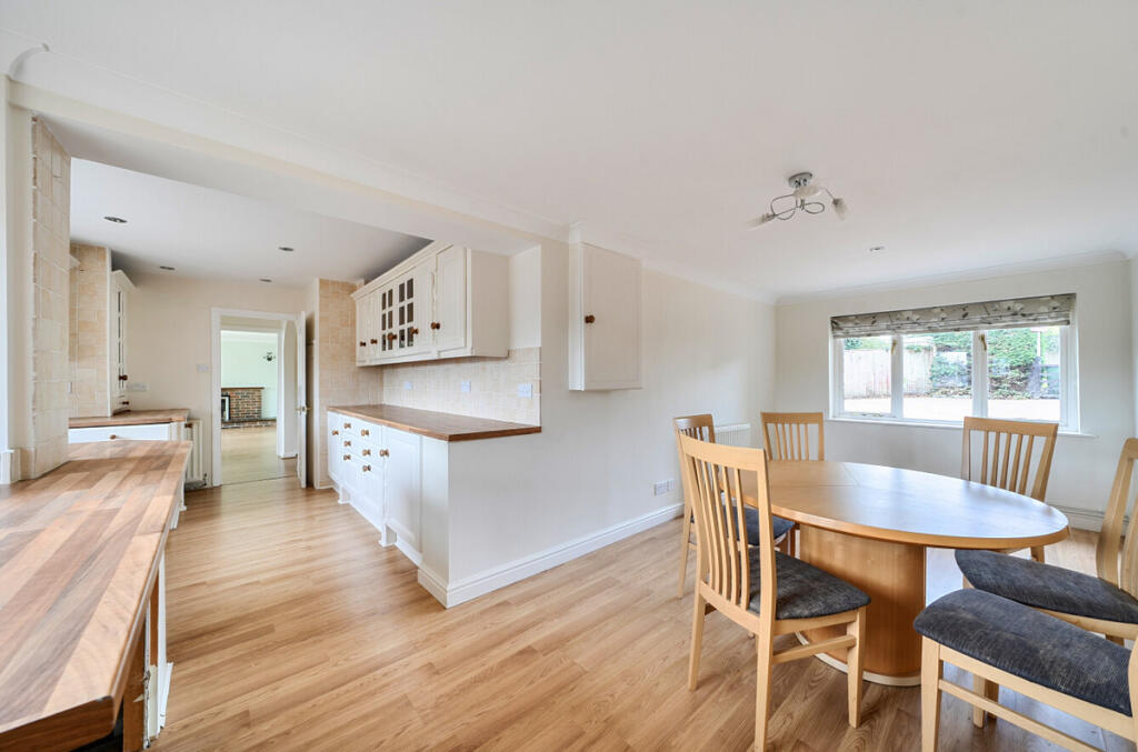 House in Redhill - View 4
