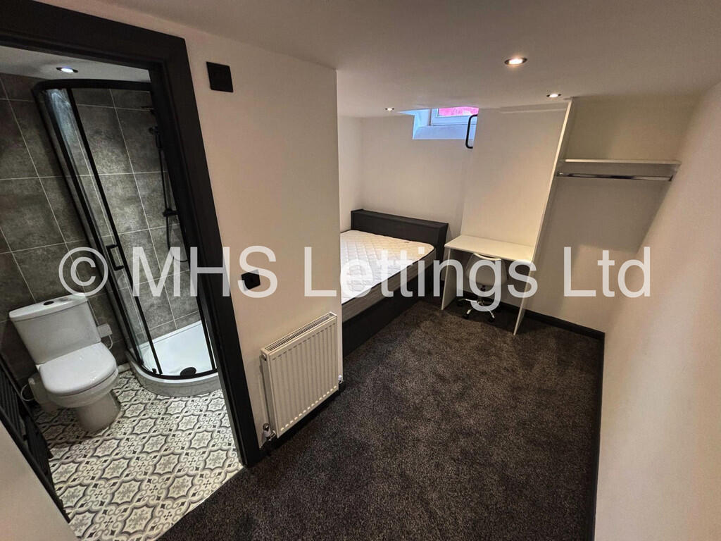 6 bedroom terraced house for rent