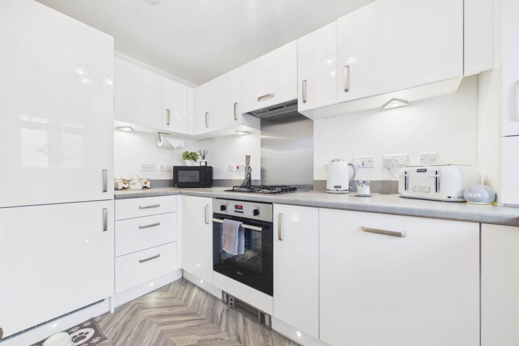 House in Coatbridge, Marnock, Glenboig - More