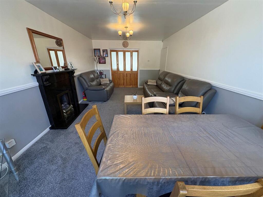 House in Bradford, Stony Lane, Sandy Lane - More