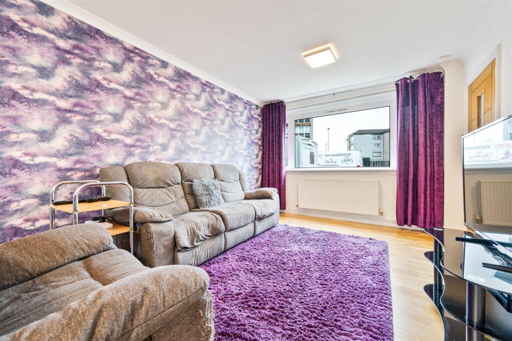 Coldstream Crescent, Wishaw photo 3