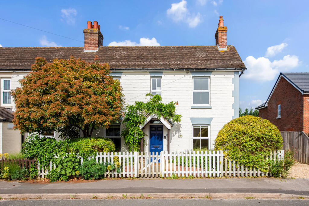 Main image of property: Osborne Road, Warsash, Southampton