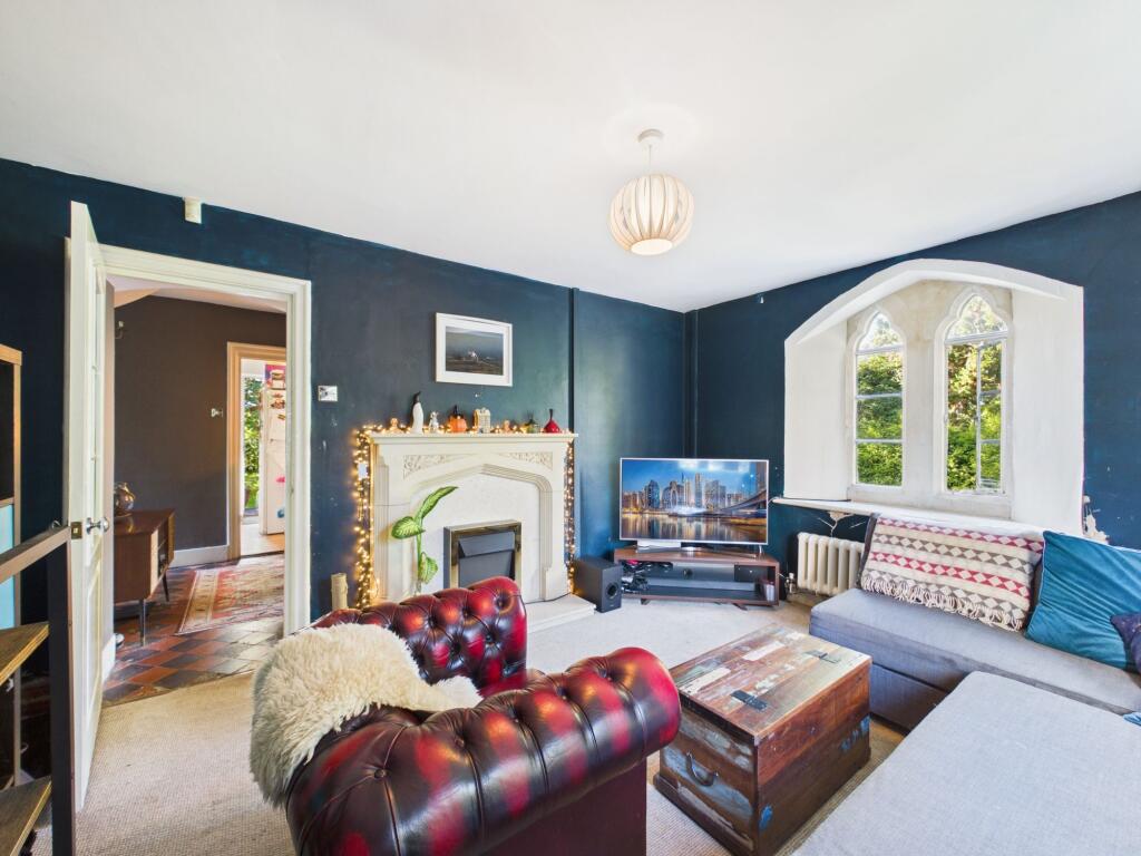 House in Newport, Abergavenny - View 5