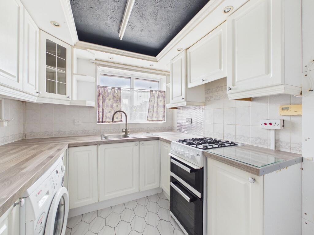 House in Ashfield, Sutton in Ashfield, Nottinghamshire - View 4