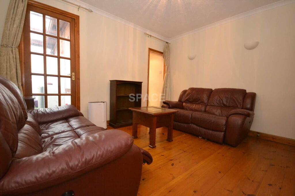 Main image of property: Pitcroft Avenue, Reading