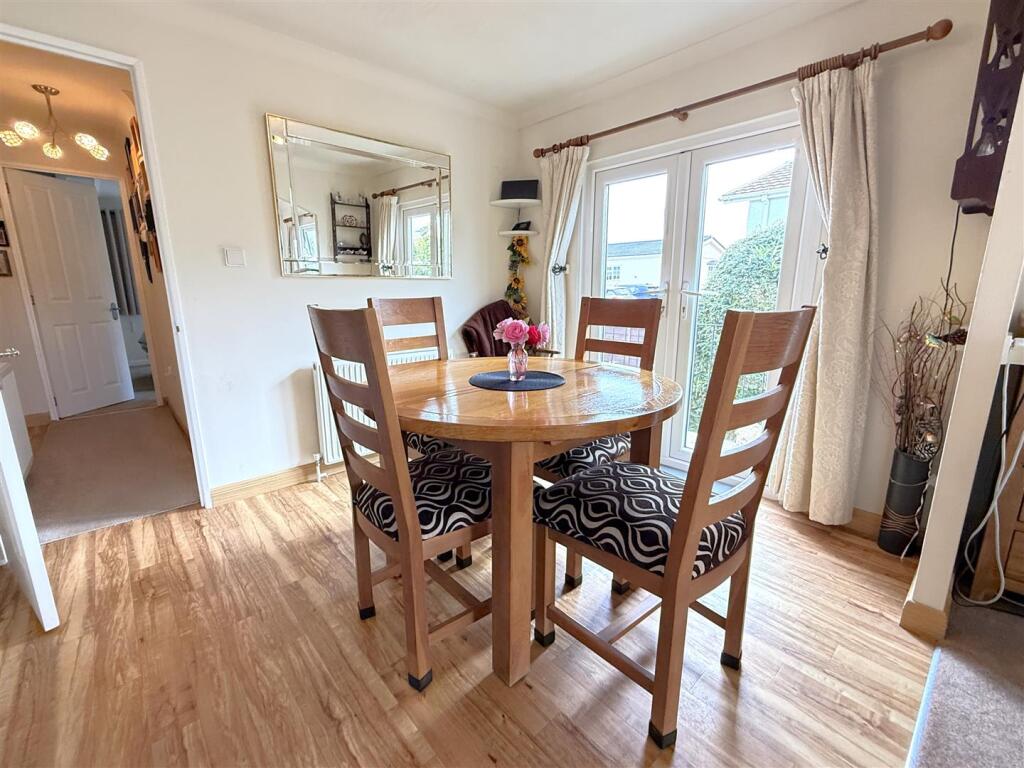 Allington Gardens, Allington photo 4