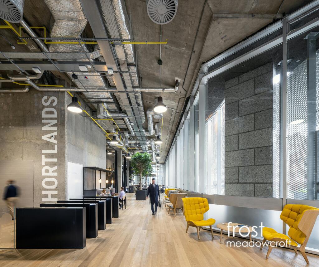 Lobby 172.jpg