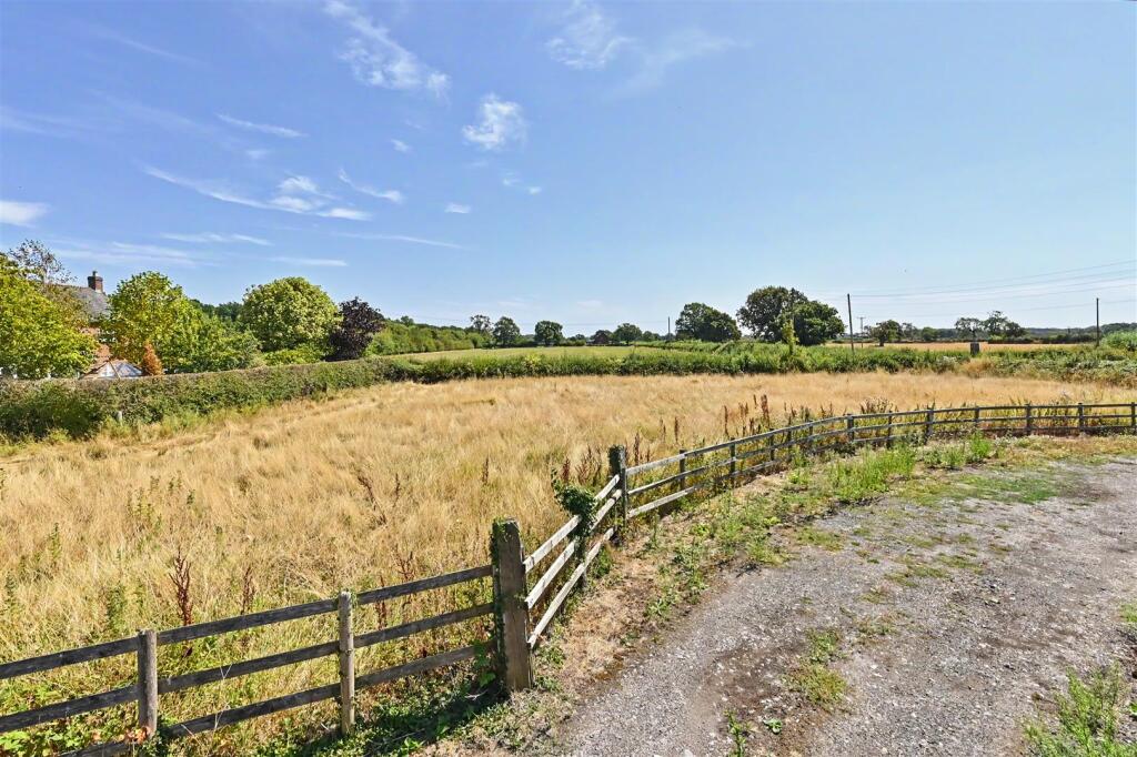 Dutch Barn for Residential Conversion, Forest Road, Draycott in the Clay - View 4