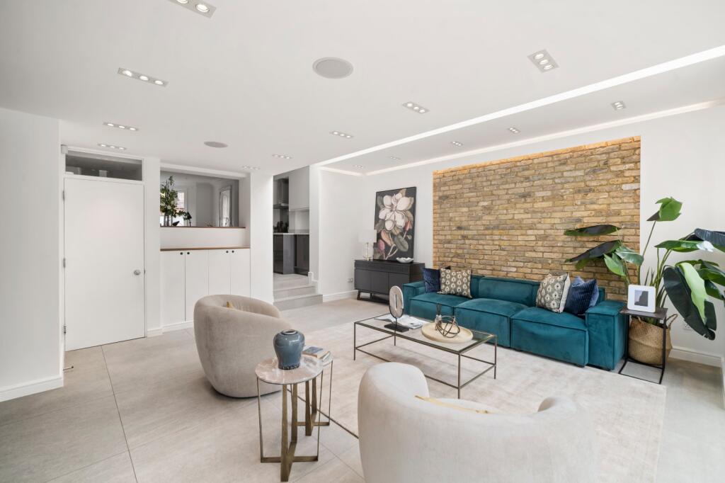 House in London - View 3