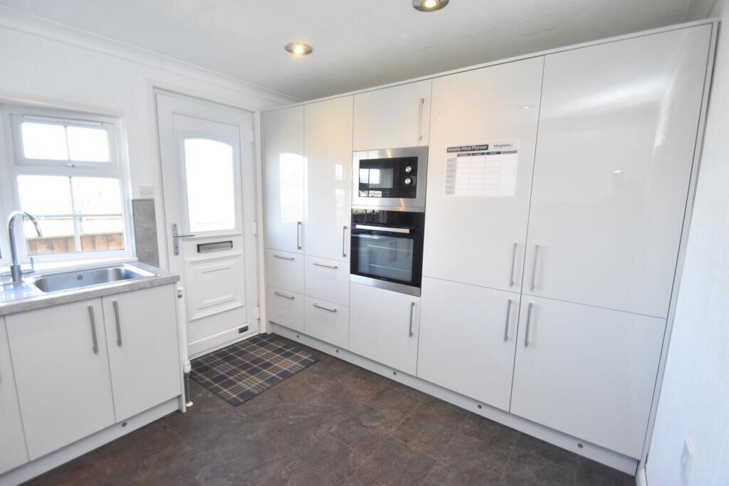 House in East Lindsey, Ingoldmells - View 4
