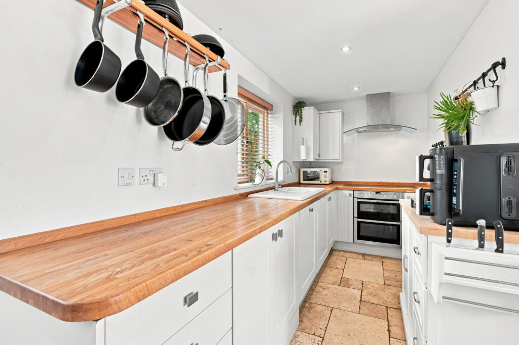 House in Uttlesford, Little Chesterford - View 5
