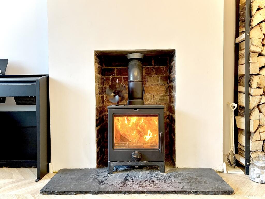 House in Dudley, Priory Estate, Eve Hill - View 5