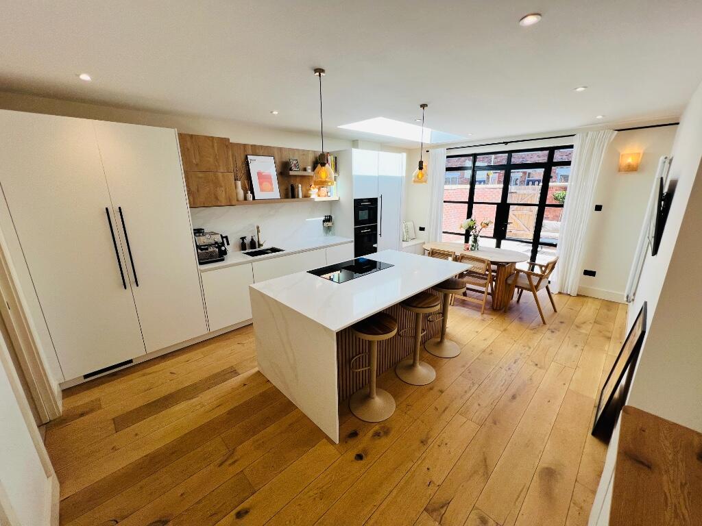 Main image of property: Old Oak Street, Didsbury, Manchester, M20