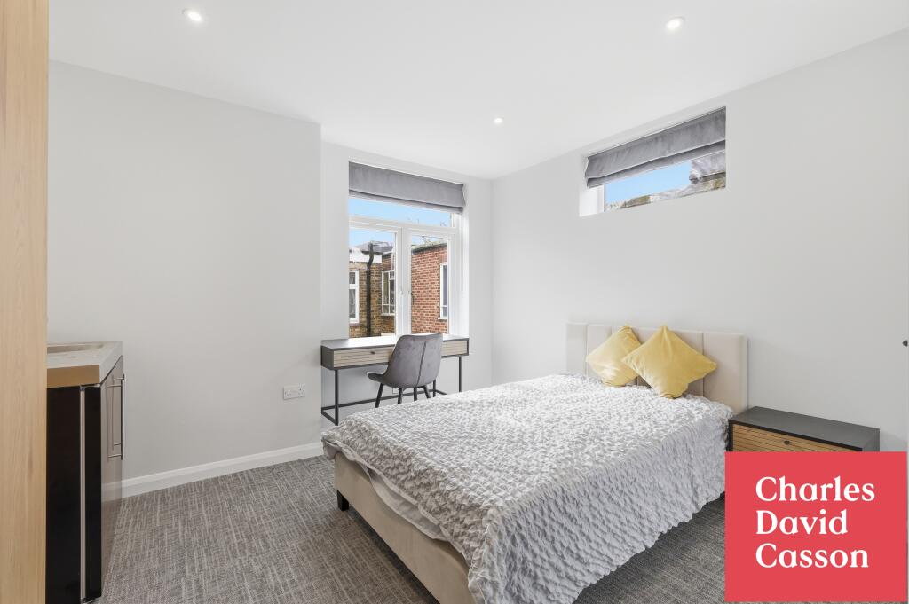 Main image of property: Weston Road, Southend-On-Sea, SS1 1AS