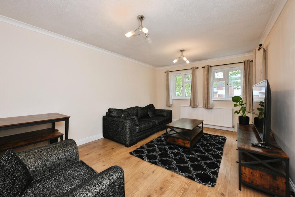 Apartment in Harlow, Essex - View 4