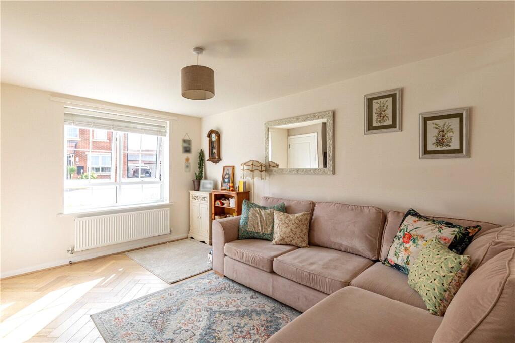 Withers Ground, Devizes, Wiltshire, SN10 photo 4
