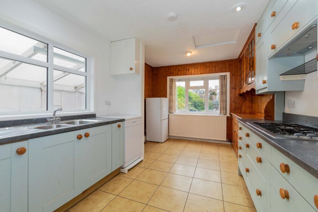 Belmont Road, Maidenhead, SL6 photo 3