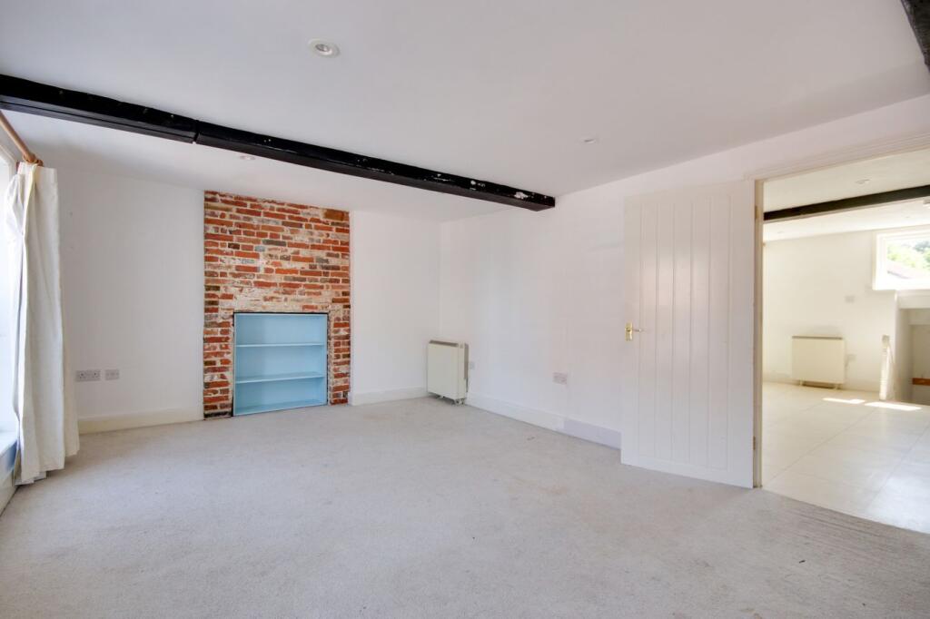 Apartment in Southampton - View 3
