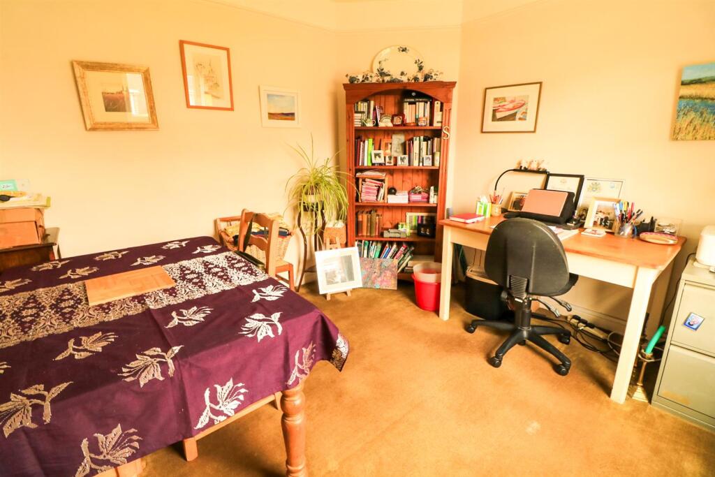 St. Margarets Crescent, Leiston photo 5