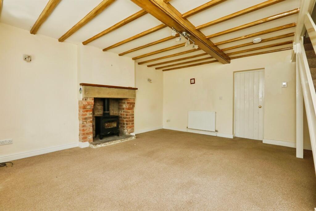 House in Doncaster, Frickley, Clayton with Frickley - View 2