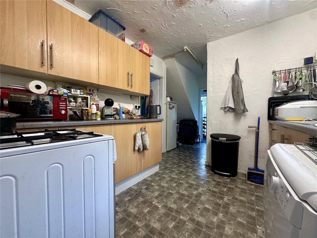 House in Birmingham, Pitts Farm, Erdington - More