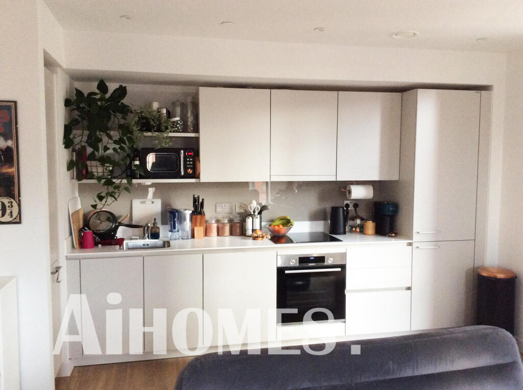 Apartment in Manchester, City Centre - View 5