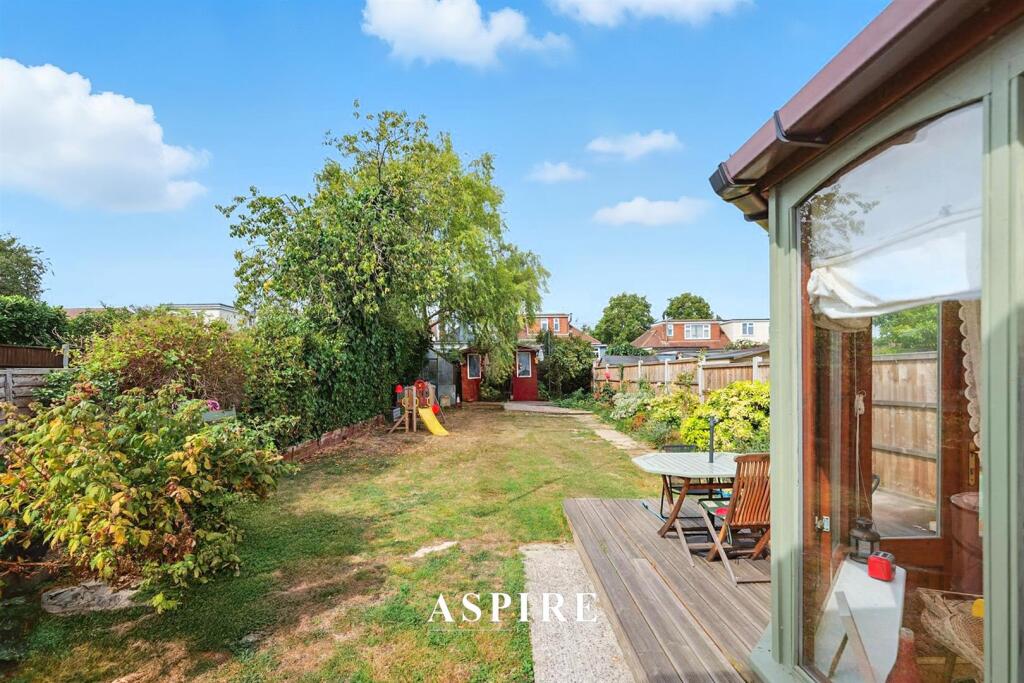 Perry Road, Benfleet photo 3