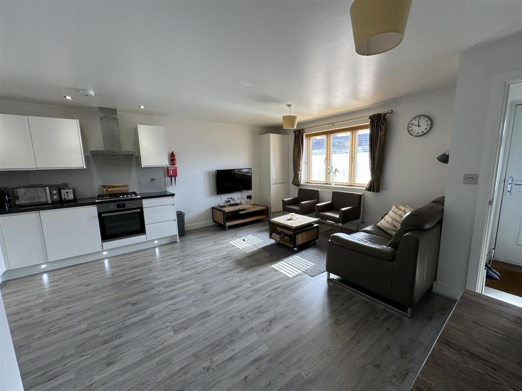 Main image of property: Fully Furnished, Luxurious Flat