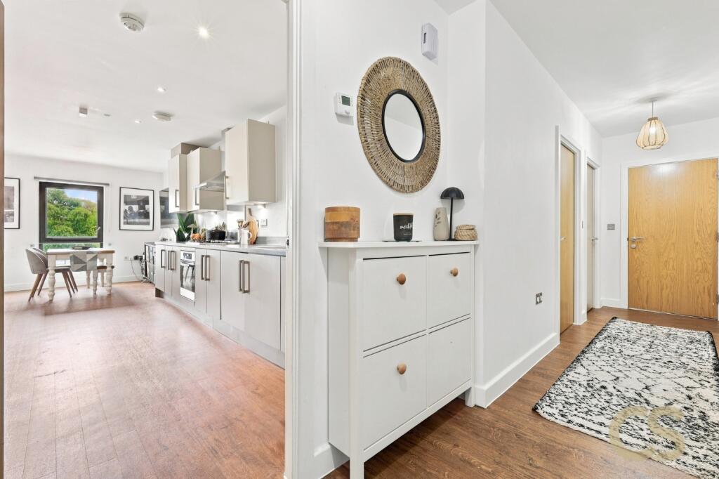 Apartment in Enfield - View 5