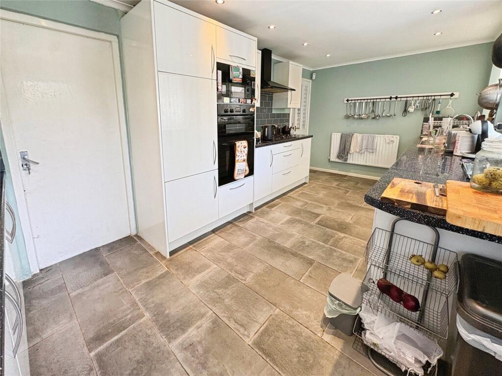 House in Bedworth, Collycroft - View 5